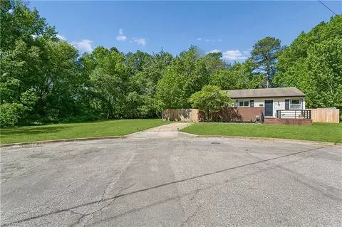 Exterior - 326 Duluth Ct, Hampton, VA 23666 photo 3 of 16