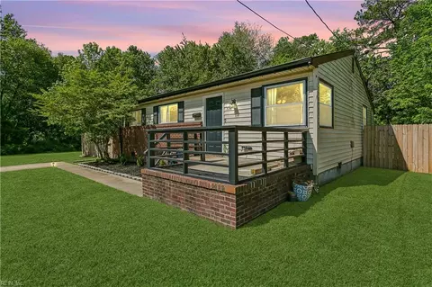 326 Duluth Ct, Hampton, VA 23666
