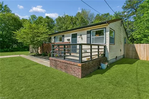 Exterior - 326 Duluth Ct, Hampton, VA 23666 photo 5 of 16