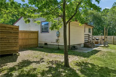 Exterior - 326 Duluth Ct, Hampton, VA 23666 photo 11 of 16