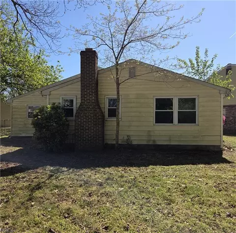 Exterior - 4 Jordan Dr, Hampton, VA 23666 photo 3 of 4