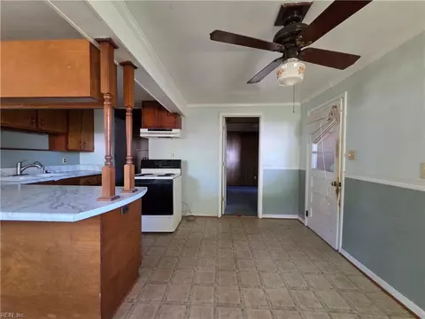 Other - 4 Jordan Dr, Hampton, VA 23666 photo 3 of 8