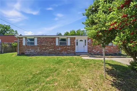 Exterior - 1903 Demetro Dr, Hampton, VA 23663 photo 3 of 8