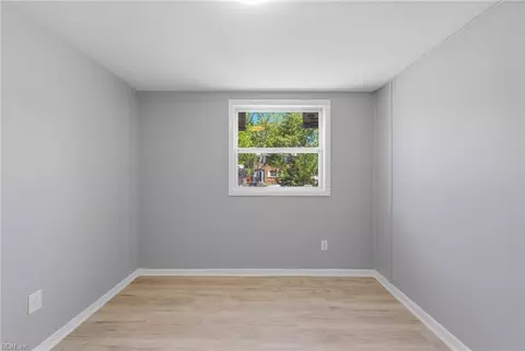 Bedroom - 1903 Demetro Dr, Hampton, VA 23663 photo 1 of 5