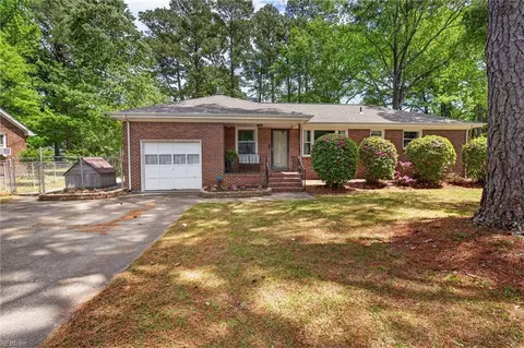 133 Mann Dr, Chesapeake, VA 23322