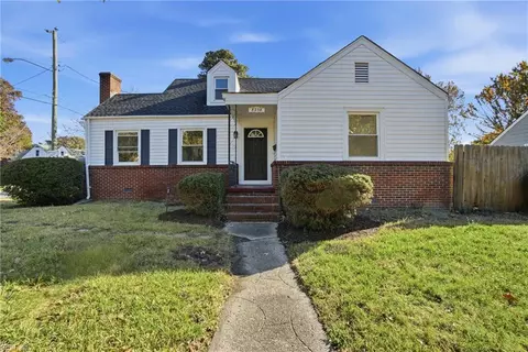 8238 Chesapeake Blvd, Norfolk, VA 23518