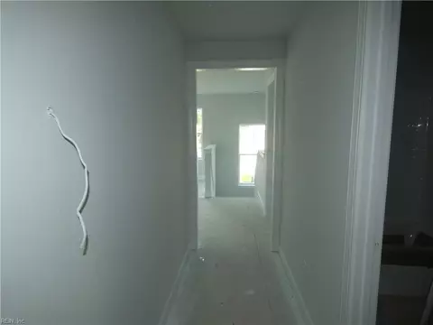 Entry Way - 1093 Washington Dr, Chesapeake, VA 23322 photo 7 of 7