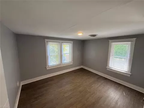Bedroom - 2712 Kecoughtan Rd, Hampton, VA 23661 photo 3 of 3