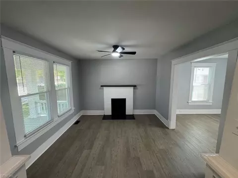 Living - 2712 Kecoughtan Rd, Hampton, VA 23661 photo 1 of 3