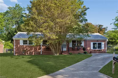 103 Laurel Ct, Williamsburg, VA 23185