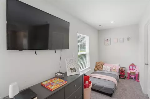 Bedroom - 215 Runnel St, Hampton, VA 23666 photo 5 of 6