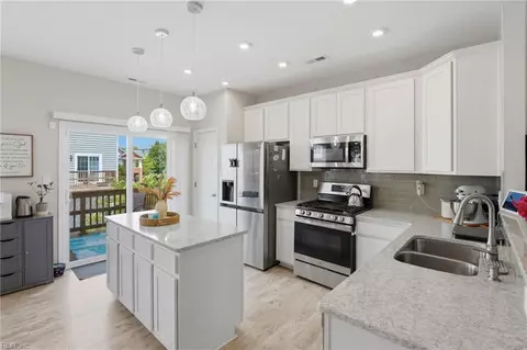 Kitchen - 215 Runnel St, Hampton, VA 23666 photo 1 of 3