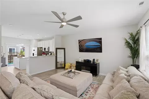 215 Runnel St, Hampton, VA 23666