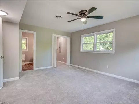 Bedroom - 9 Riverdale Dr, Hampton, VA 23666 photo 3 of 8