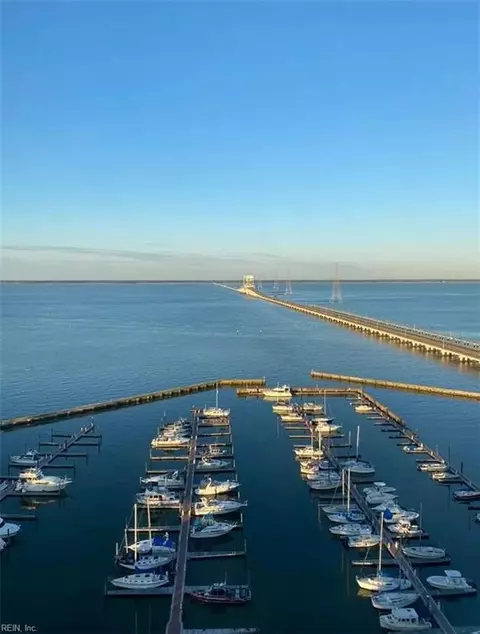 7501 River Rd #17C, Newport News, VA 23607