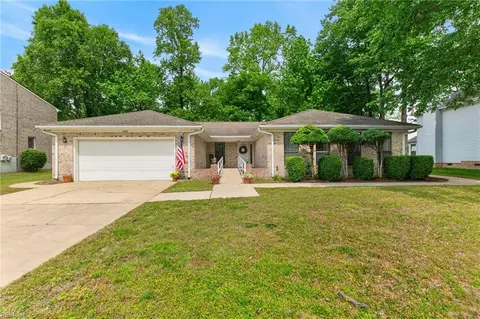 2696 Cantwell Rd, Virginia Beach, VA 23453