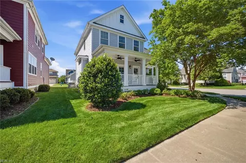 3245 Conservancy Dr, Chesapeake, VA 23323