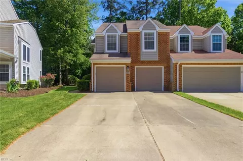 114 Spoon Ct, Yorktown, VA 23693
