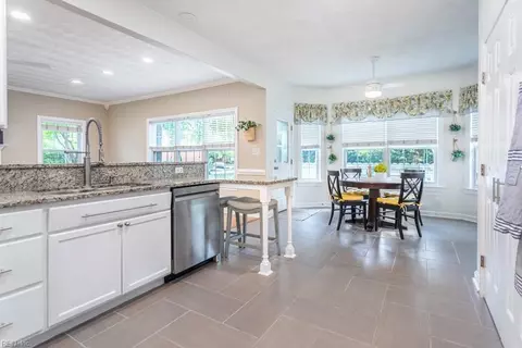 Kitchen - 818 Brookside Arch Arch, Chesapeake, VA 23322 photo 5 of 5
