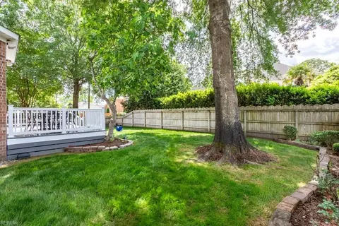 Exterior - 818 Brookside Arch Arch, Chesapeake, VA 23322 photo 4 of 6
