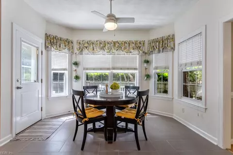 Dining - 818 Brookside Arch Arch, Chesapeake, VA 23322 photo 4 of 4