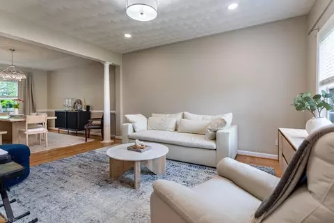 Living - 818 Brookside Arch Arch, Chesapeake, VA 23322 photo 1 of 3