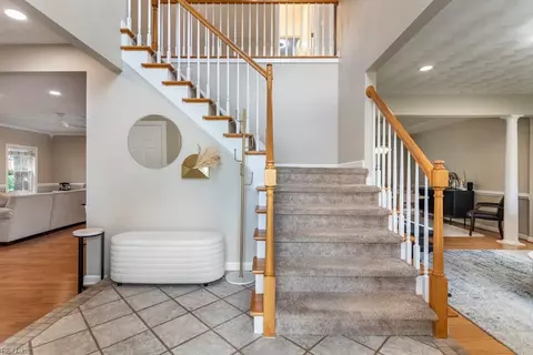 Entry Way - 818 Brookside Arch Arch, Chesapeake, VA 23322 photo 2 of 6