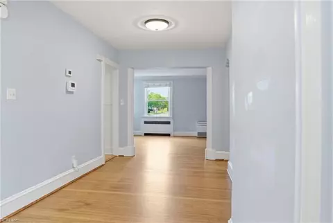 Entry Way - 233 E Bayview Blvd, Norfolk, VA 23503 photo 2 of 4