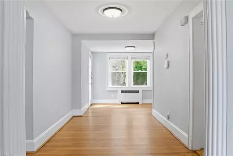 Entry Way - 233 E Bayview Blvd, Norfolk, VA 23503 photo 1 of 4