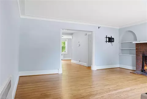 Living - 233 E Bayview Blvd, Norfolk, VA 23503 photo 3 of 3