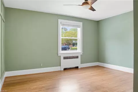 Bedroom - 233 E Bayview Blvd, Norfolk, VA 23503 photo 1 of 4