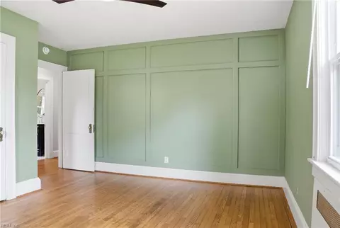 Bedroom - 233 E Bayview Blvd, Norfolk, VA 23503 photo 2 of 4