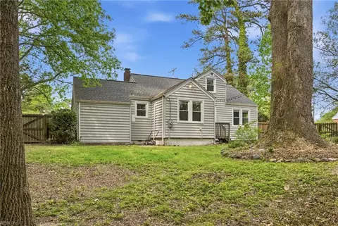 Exterior - 233 E Bayview Blvd, Norfolk, VA 23503 photo 3 of 3