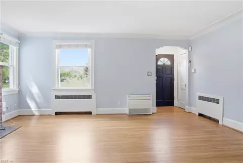 Living - 233 E Bayview Blvd, Norfolk, VA 23503 photo 1 of 3