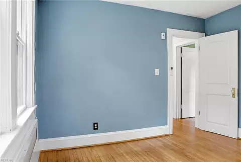 Bedroom - 233 E Bayview Blvd, Norfolk, VA 23503 photo 4 of 4