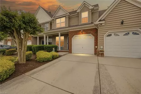 978 Hunley Dr, Virginia Beach, VA 23462