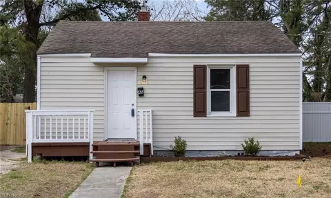 45 Pollux Cir E, Portsmouth, VA 23701