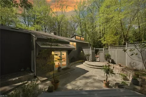 109 Holdsworth Rd, Williamsburg, VA 23185