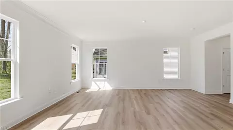 Living - 6330 Kellys Pl, Gloucester, VA 23061 photo 3 of 5