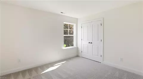 Bedroom - 6330 Kellys Pl, Gloucester, VA 23061 photo 3 of 11