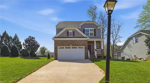 Exterior - 6330 Kellys Pl, Gloucester, VA 23061 photo 3 of 8