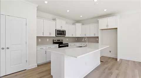 Kitchen - 6330 Kellys Pl, Gloucester, VA 23061 photo 2 of 3