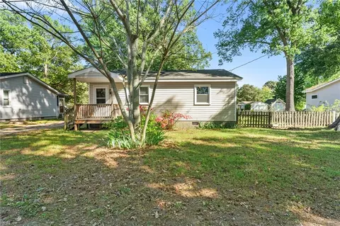 92 Cherry Dr, Hudgins, VA 23076