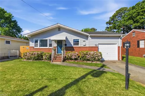 2413 Hemlock St, Norfolk, VA 23513