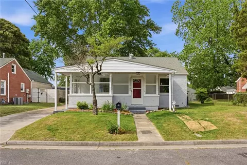 7 N Colin Dr, Portsmouth, VA 23701