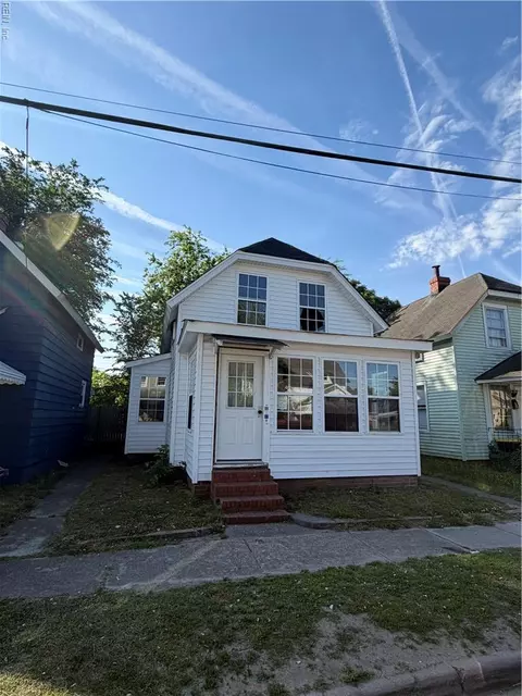 22 Dewey St, Portsmouth, VA 23704
