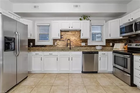 232 W 31st St, Norfolk, VA 23504