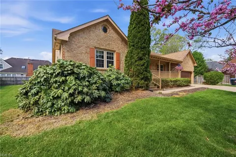 1233 Worthington Ln, Virginia Beach, VA 23464