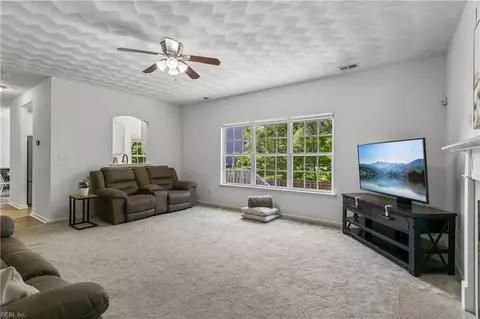 Living - 2028 Merrick Dr, Hayes, VA 23072 photo 2 of 4