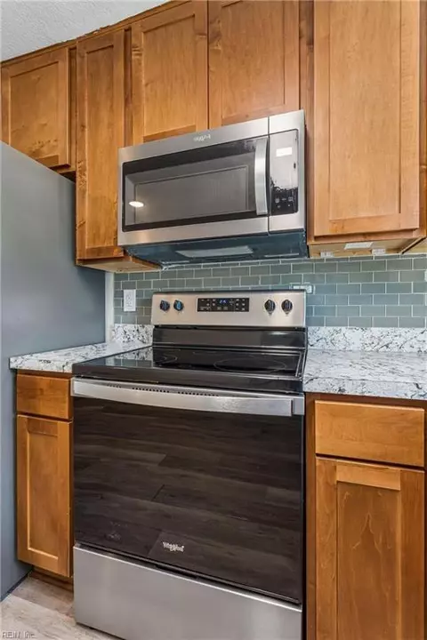 Kitchen - 6 Barnes Ct, Hampton, VA 23664 photo 3 of 3